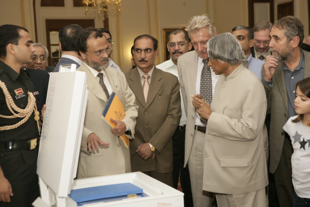 Rajendra Shende's meeting Dr. Abul Kalam for SolarChill